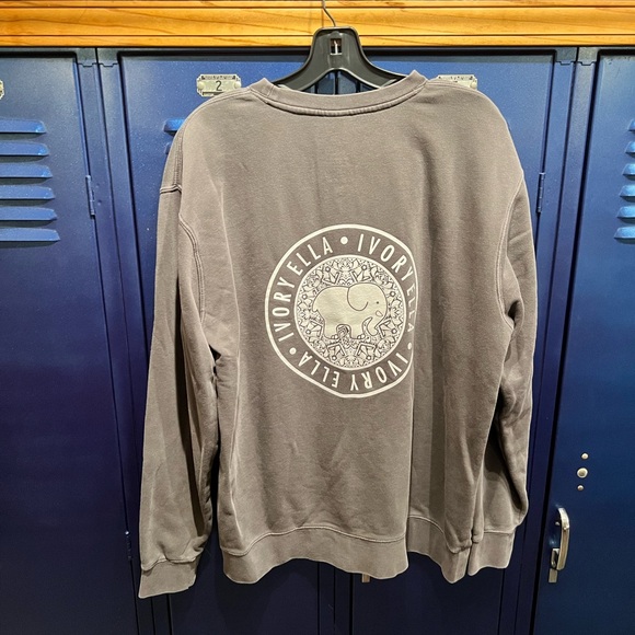 Ivory Ella Pullover - Picture 3 of 3